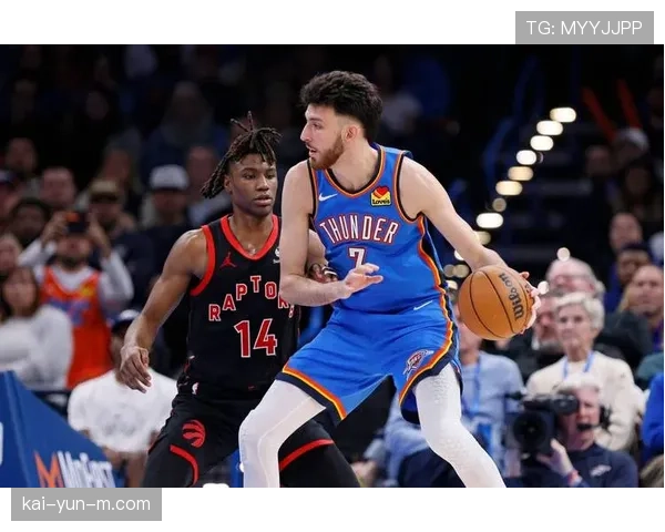 霍姆格伦诠释新时代内线 雷霆中锋兼顾护框与远投能力