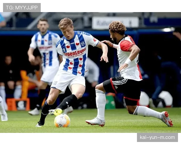 热刺更衣室氛围成关注焦点,六连败后球队士气跌至谷底 热刺更衣室氛围成关注焦点,六连败后球队士气跌至谷底